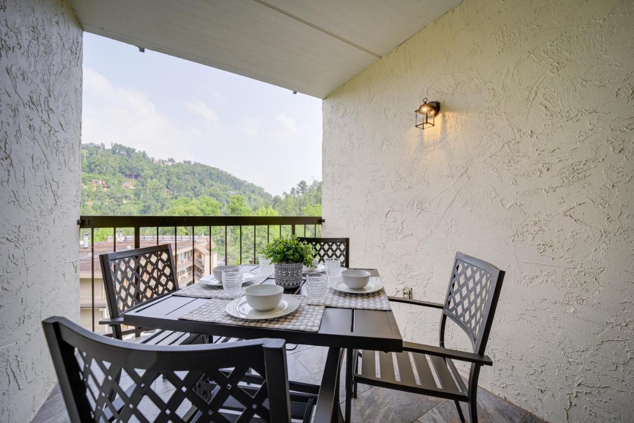 Stylish Gatlinburg Condo With Pool Walk Downtown! Bagian luar foto